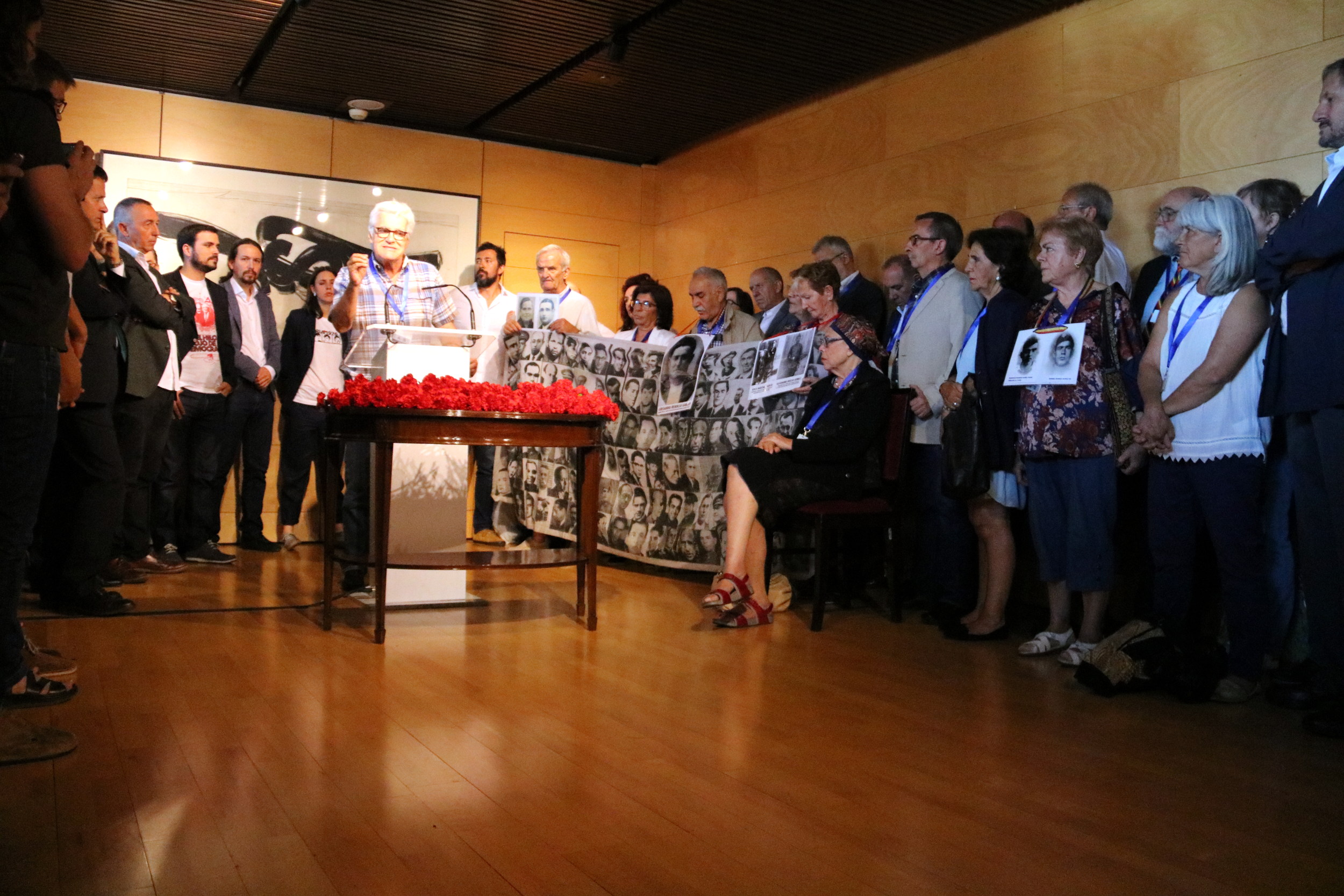 The alternative event for the families of Francoist victims at the Spanish congress